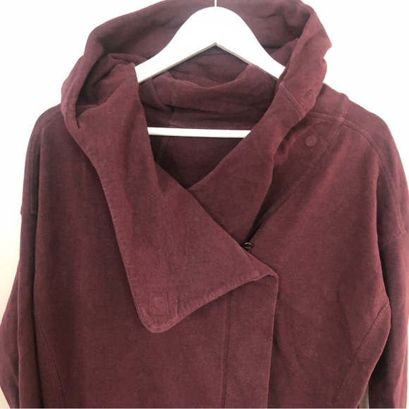 Lululemon Sweatshirt/Wrap Size 8 - Picture 4 of 5
